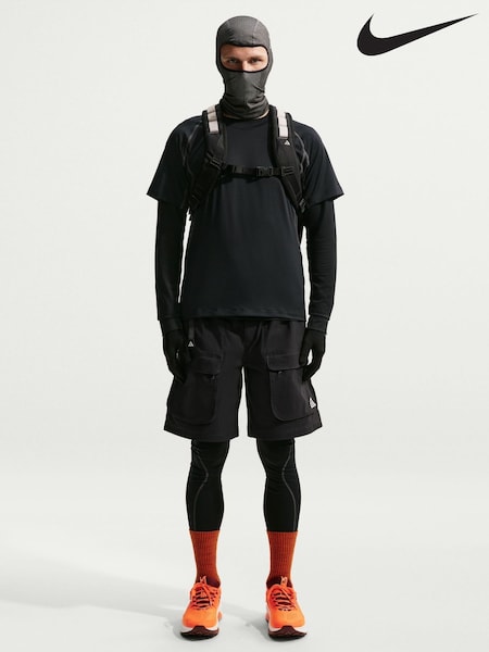 Svart - Regular Nike Acg Wildsee Running T-shirt