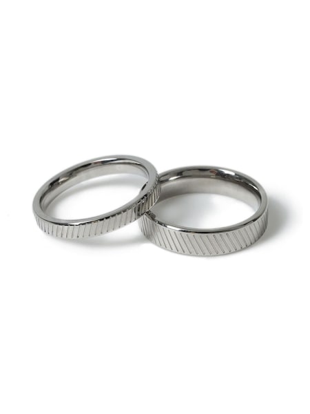 Silver - Regular Dck Mens Silver Stainless Steel Etched Band Ring