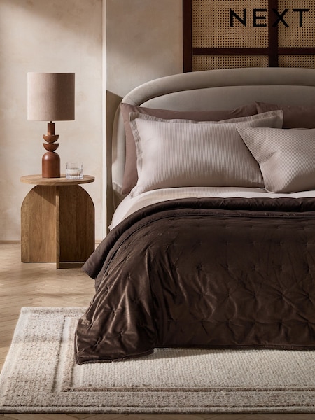 Elsie Velvet Quilted Bedspread