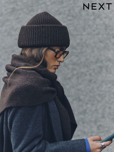 Chocolate Brown - Ribbed Beanie Hat