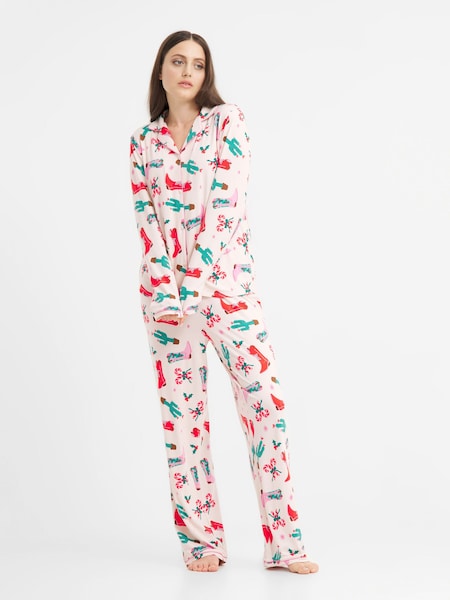 Urban Threads Urban Threads Cream Cowgirl Christmas Long Pyjamas Set (W05857) | 45 €
