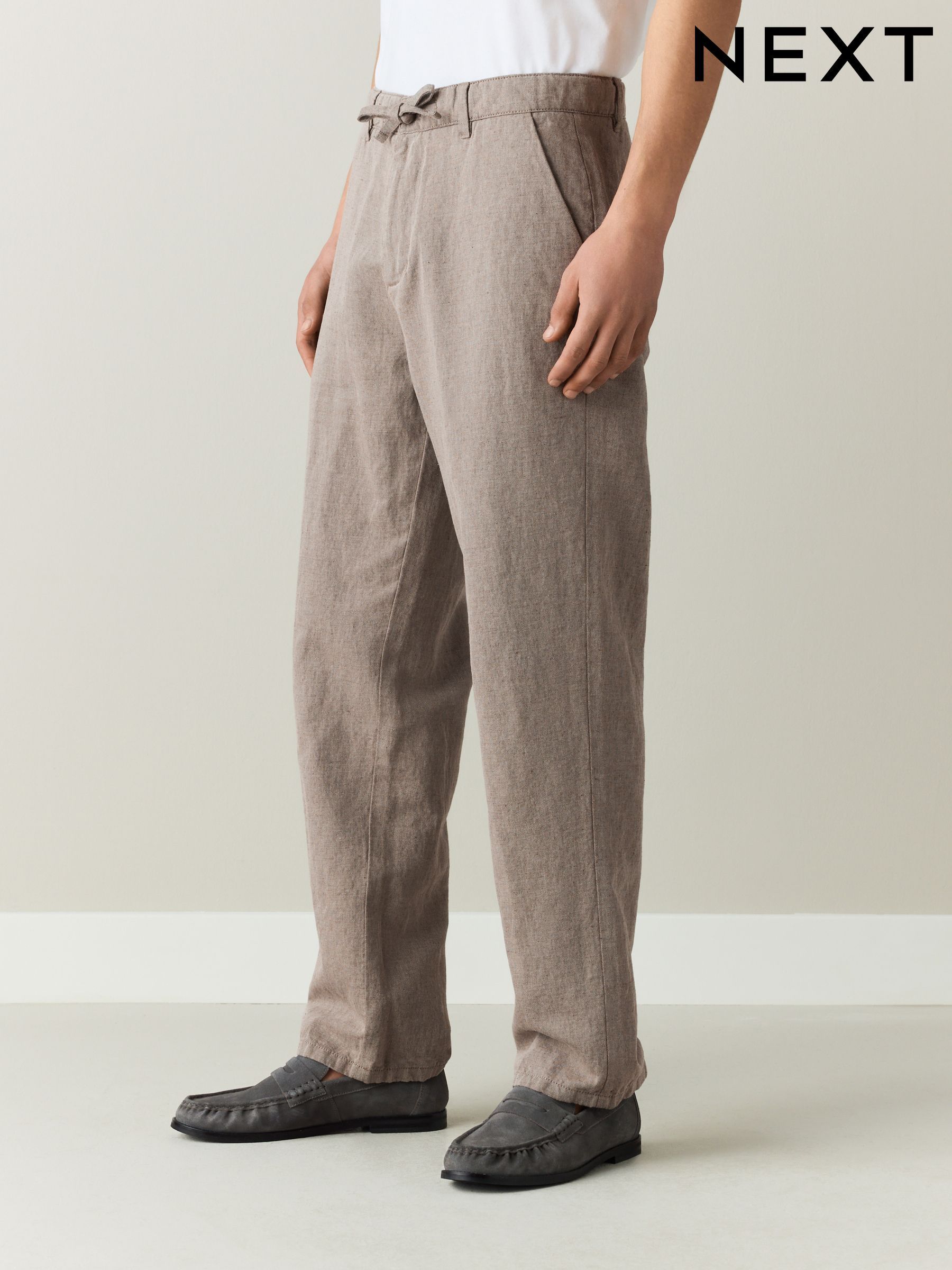 Pantaloni Chino Bărbați | Vezi Colecția | Next RO