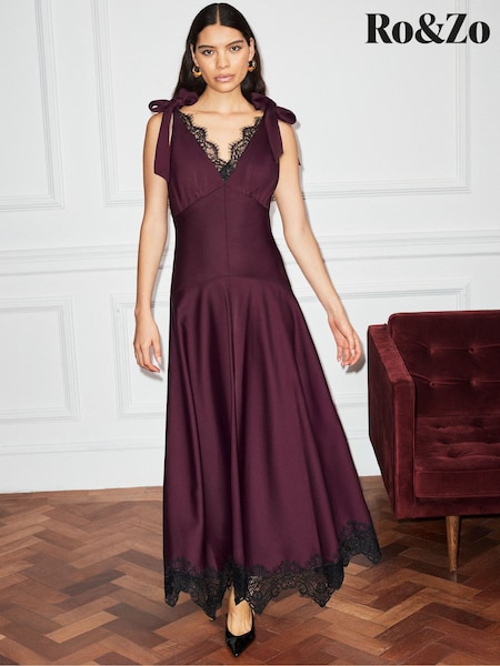 Ro&Zo Red Petite Bronte Lace Trim Detail Dress (W12332) | €293