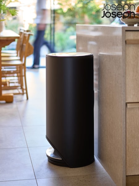 Joseph Joseph Arc 30-Litre Slimline Pedal Bin with Liner Pocket (W21885) | R$ 1,335