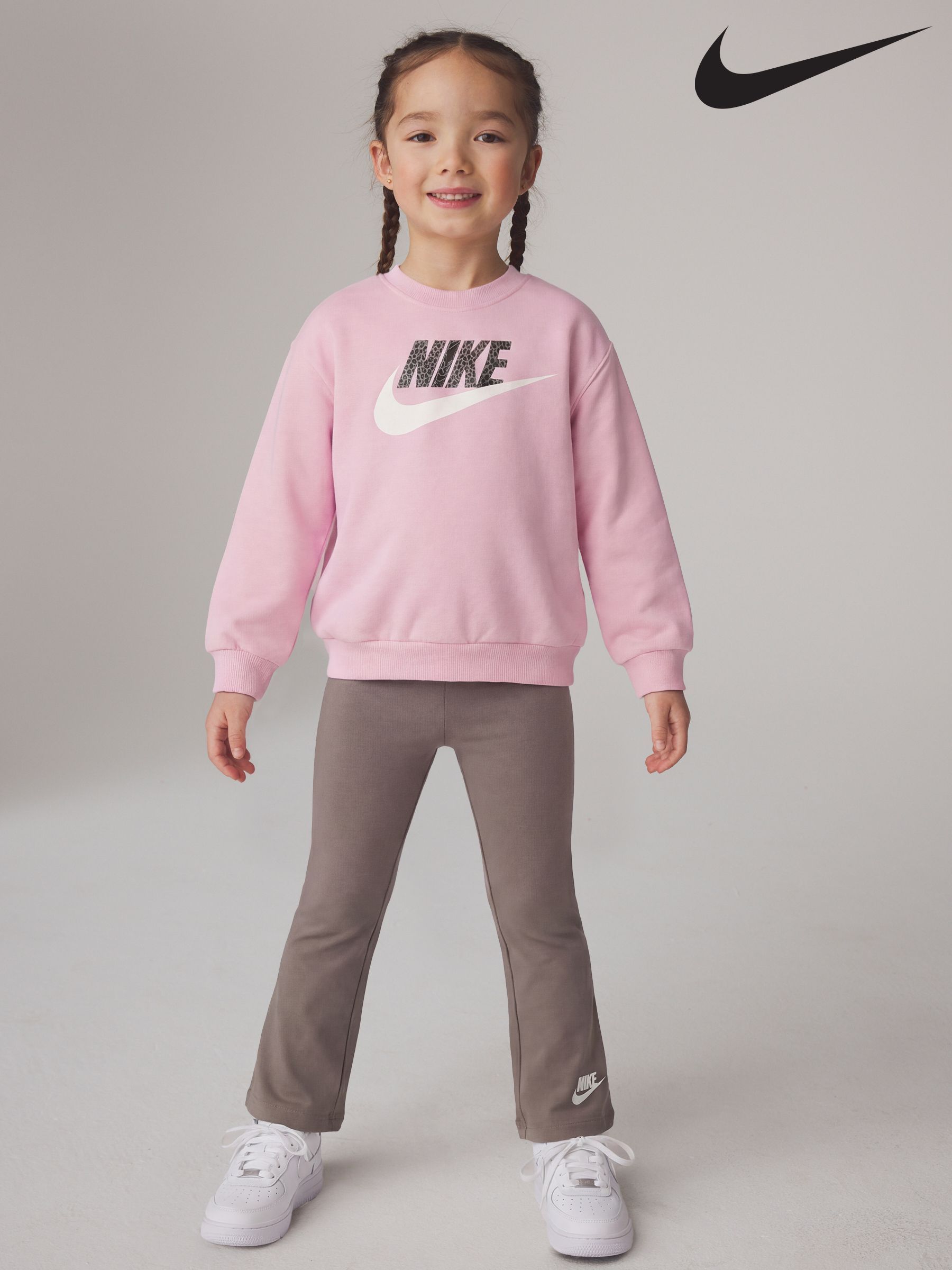 pink nike sweat outfit