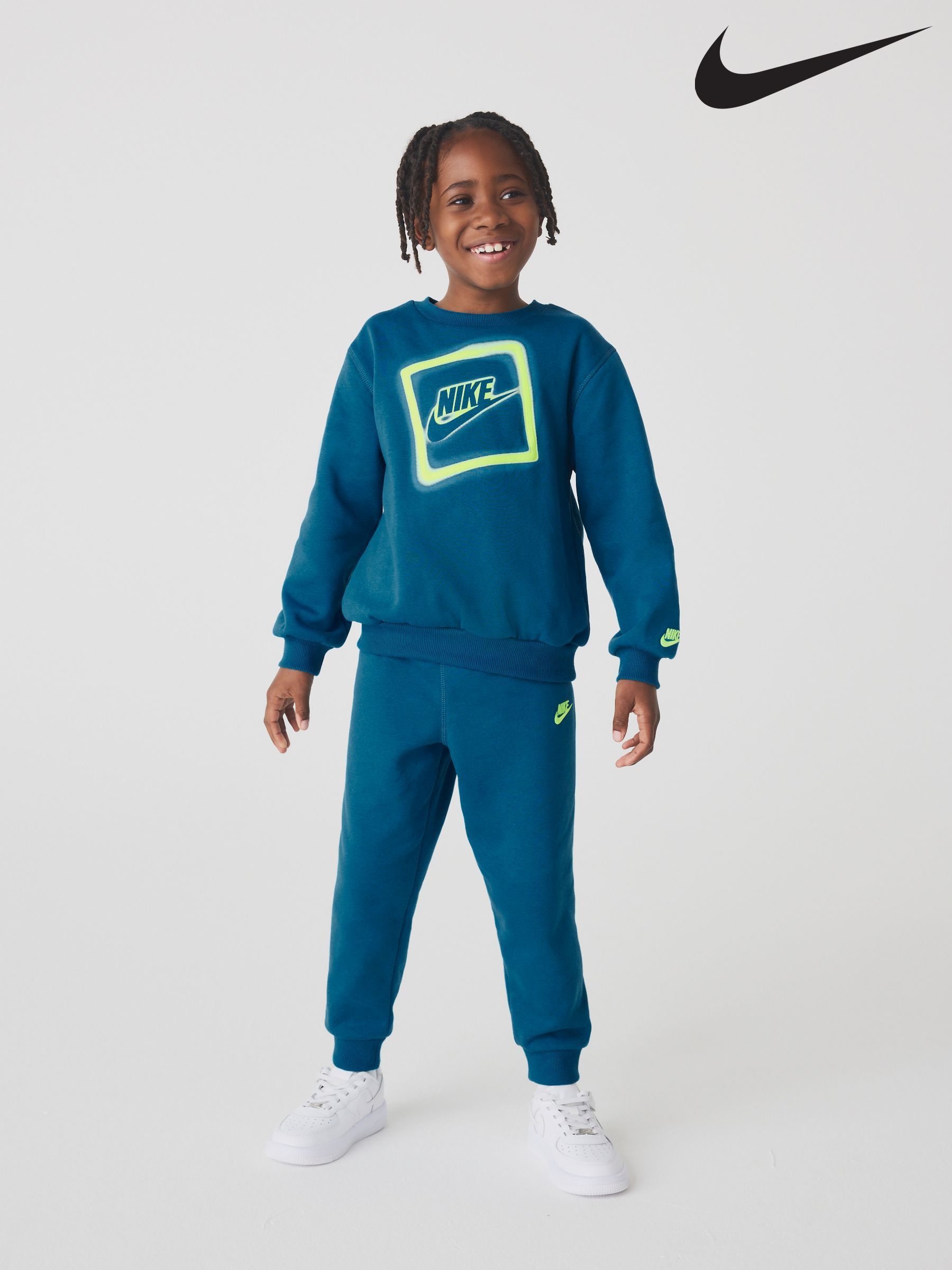 nike sweatsuit newborn