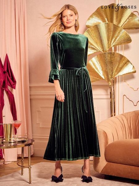 Love & Roses Green Velvet Flute Sleeve Midi Dress (W23399) | €82