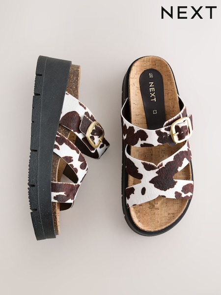 Kuhfellmuster - Forever Comfort® Leather Strap Buckle Detail Sandals (W24179) | 86 €