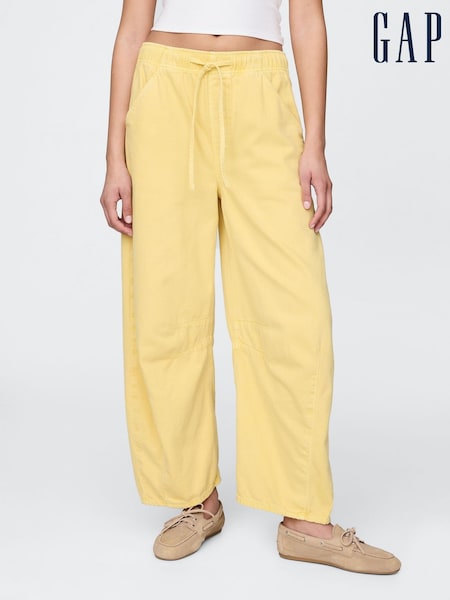 Gap Yellow Mid Rise UltraSoft Easy Horseshoe Jeans (W24410) | €73