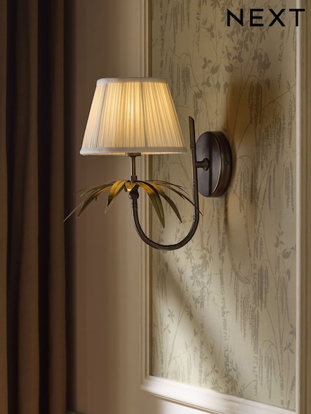 Ivory Chatsworth Wall Light (W24856) | 294 QAR
