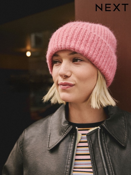 Raspberry Pink Ribbed Beanie Containing Wool Hat (W25280) | R$ 105