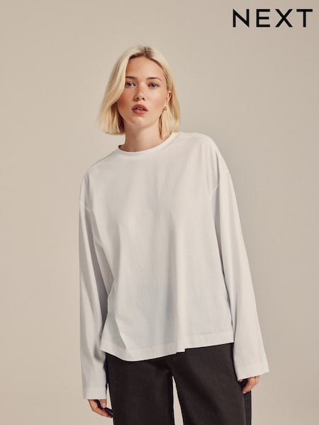 White Relaxed Long Sleeve Crew Neck T-Shirt (W25909) | 54 QAR