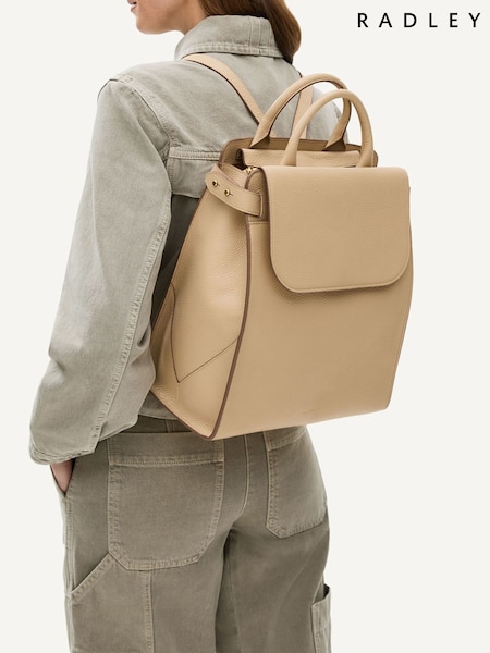 Radley Large The Rathbone Flapover Nude Backpack (W26280) | €381