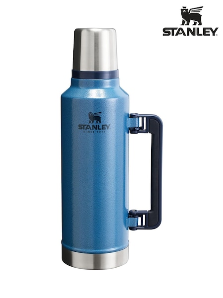 Stanley Hammertone Lake Legendary Classic Bottle 1.9L (W26749) | €95