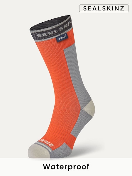 Sealskinz Holverstone Waterproof Mid Length Lightweight Running Socks (W28454) | €57