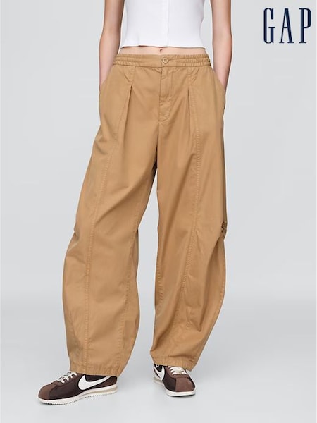 Gap Brown Mid Rise Twill Barrel Trousers (W28649) | €75