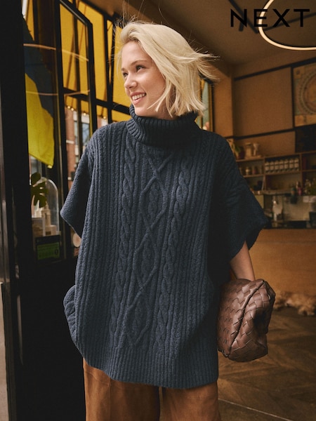 Navy Cable Roll Neck Poncho (W29510) | R$ 505
