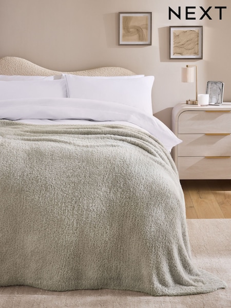 Grey Eyelash Faux Fur Throw (W35443) | €72 - €126