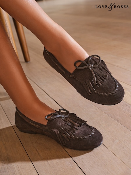 بني - Love & Roses Suede Whipstich Fringe Moccassin Casual Loafer Shoe (W36275) | ‏303 د.إ.‏
