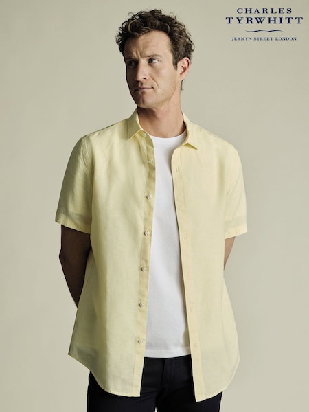 Amarelo - Charles Tyrwhitt Slim Fit Plain Short Sleeve Pure 100% Linen Shirt (W36678) | R$ 740