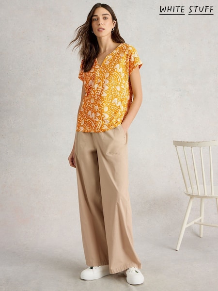 White Stuff Yellow Lemons Nelly Notch Neck 100% Cotton T-Shirt (W38229) | R$ 290