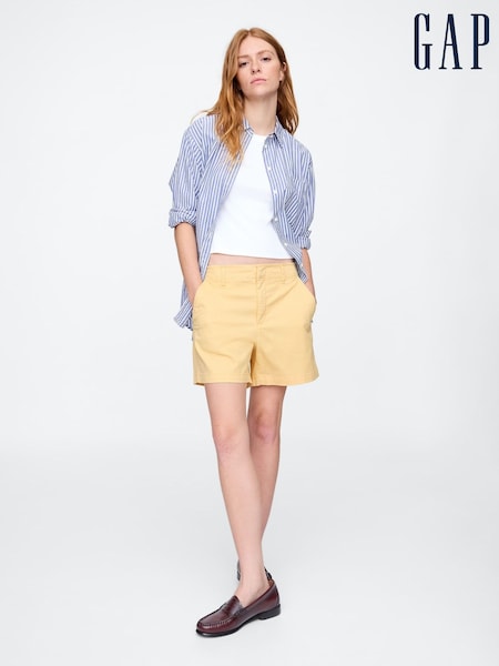 Galben unt - Pantaloni scurți chino Downtown Gap 5"" cu talie medie (W48457) | 186 LEI