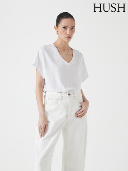 Hush White Rosalia Linen Blend V-Neck T-Shirt (W48506) | €64