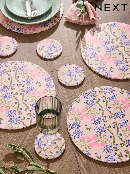 Set of 4 Mediterranean Printed Faux Leather Placemats and Coasters (W49157) | €28