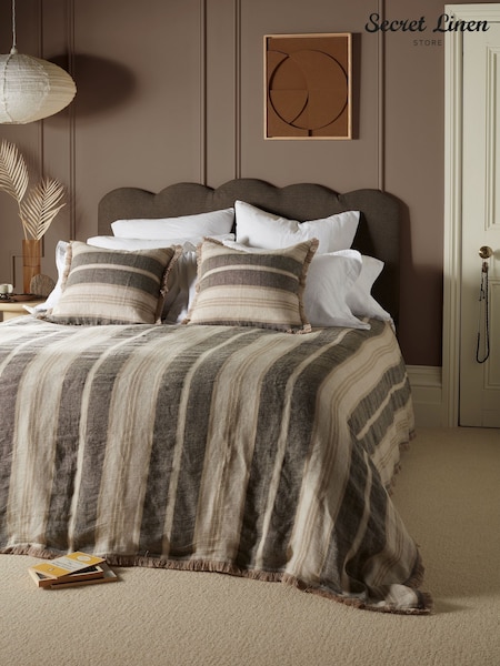 Secret Linen Store Natural Clara Linen Throw (W51932) | €279