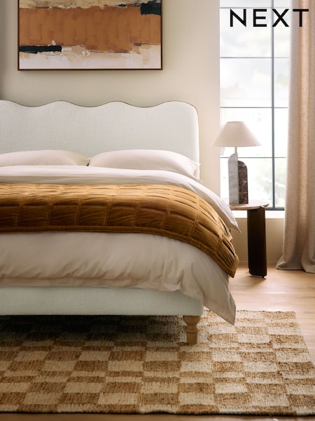 Chunky Texture Oyster Natural Wren Scallop Headboard Upholstered Bed Bed (W52817) | €596 - €729