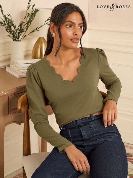 Love & Roses Khaki Green Scallop V-Neck Long Sleeve Jersey Top (W52985) | R$ 190