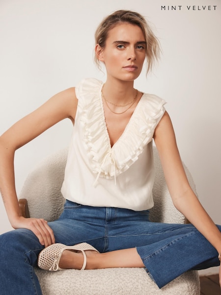 Mint Velvet White Ruffle Front Blouses (W53479) | ₪397