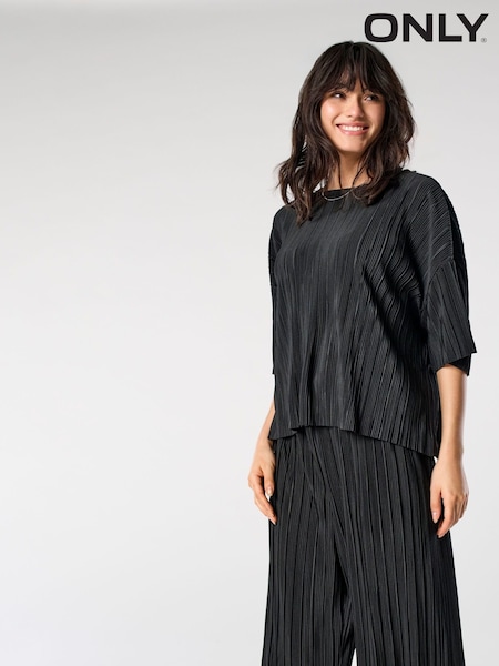 ONLY Loose Fit Plisse Blouses (W53516) | €38