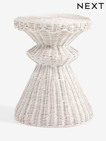 White Rattan Scallop Side Table (W53737) | €105