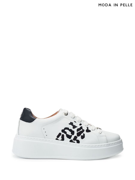 Bel Chrome - Moda in Pelle Ambretta Leopard Stitch Feature White Trainers (W55414) | € 117