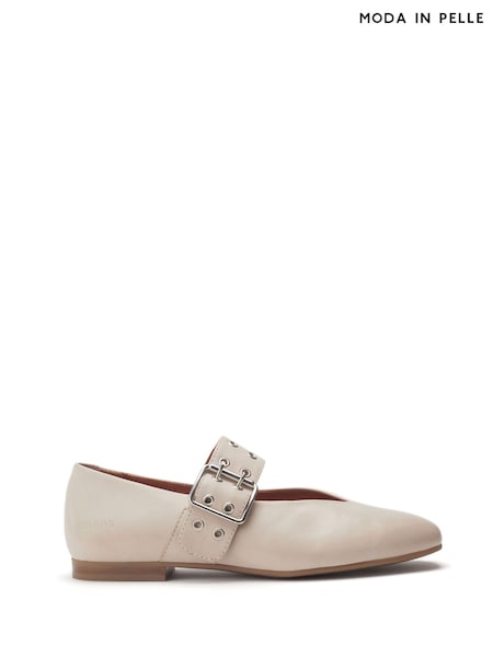 Moda in Pelle Sh Ilice Modern Leather Natural Ballerinas With Statement Buckle (W59205) | €172