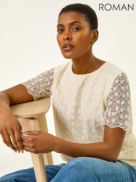 Roman Floral Print Lace Overlay T-Shirt (W59419) | R$ 385