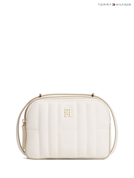 Tommy Hilfiger Cream Monogram Quilted Camera Bag (W60103) | 820 zł