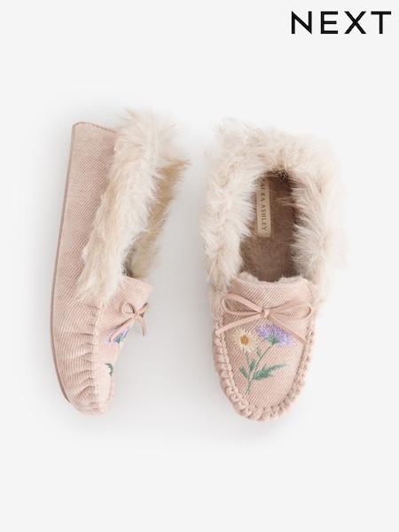 Pink Moccasin Embroidered Slippers (W60577) | AED147