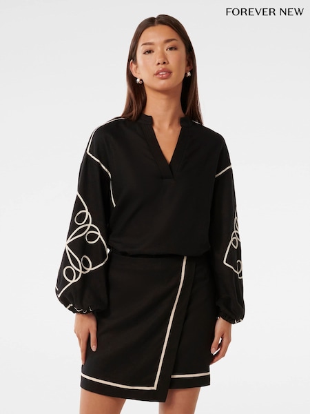Forever New Black Claude Applique Detail Top with A Touch Of Linen (W60928) | €95