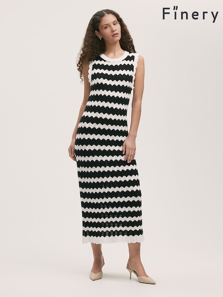 Finery Black Gretta Dress (W64169) | R$ 585