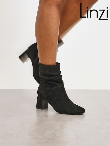 Linzi Maven Ruched Block Heel Ankle Boots (W65110) | R$ 475