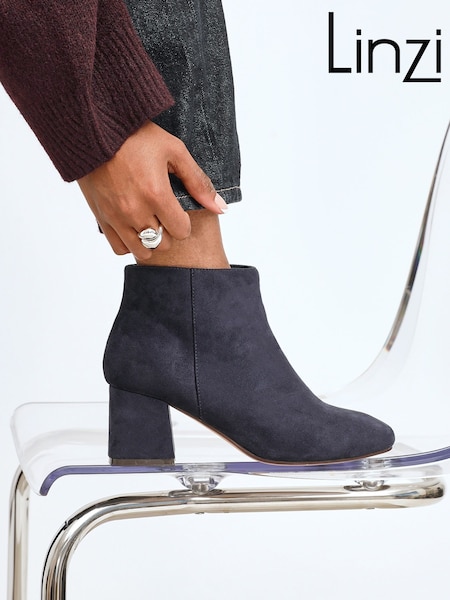 Linzi Cove Square Toe Block Heel Ankle Boots (W65120) | R$ 445