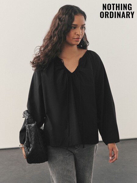 Nothing Ordinary Black Heavyweight Cotton Poplin Tie Front Top (W66141) | €102