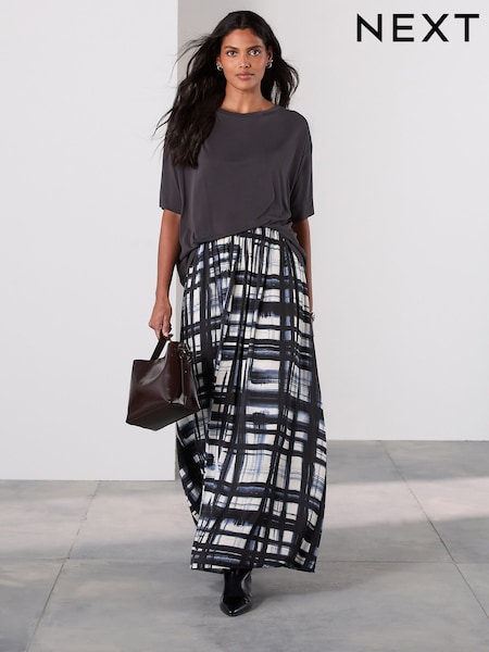 Cream/Navy Check - Satin Pleated Maxi Skirt (W66666) | 41 €