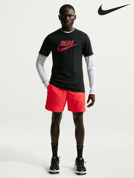 Nike Crimson Red 7 Inch Challenger Dri-FIT Brief Lined Running Shorts (W71498) | kr550