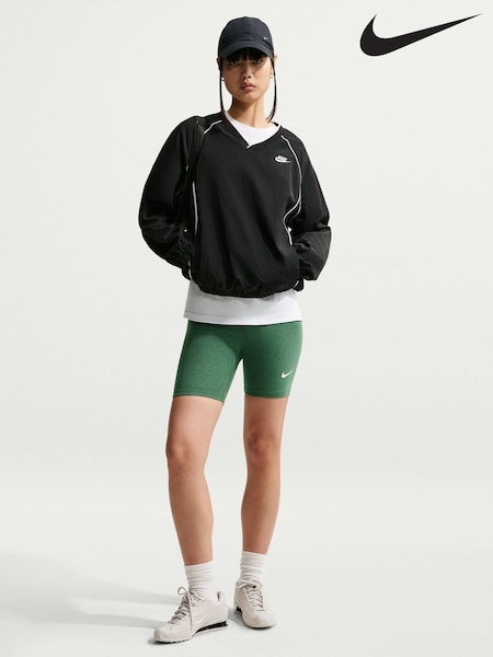 Nike Green Classic High-Waisted 8" Cycling Shorts (W72360) | €38