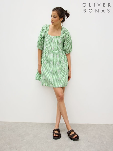 Oliver Bonas Green Mini Gingham Daisy Embroidered Dress (W73115) | R$ 770