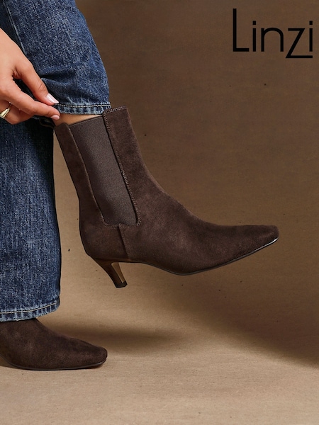 Linzi Brown Ritual Kitten Heeled Chelsea Boots (W74494) | €63