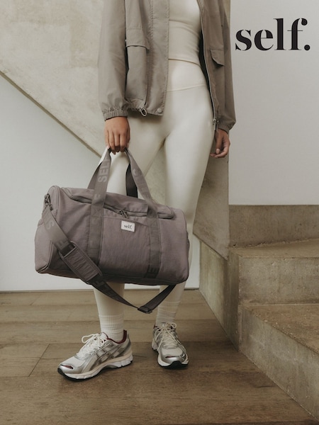 self. Taupe Brown Large Gym Bag (W76820) | €52